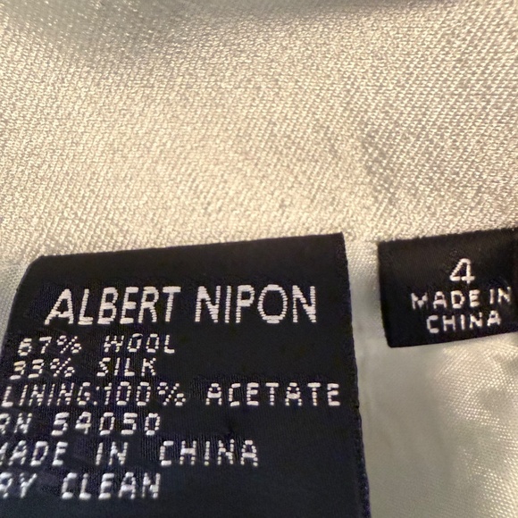 Albert Nipon Suit - Picture 4 of 9